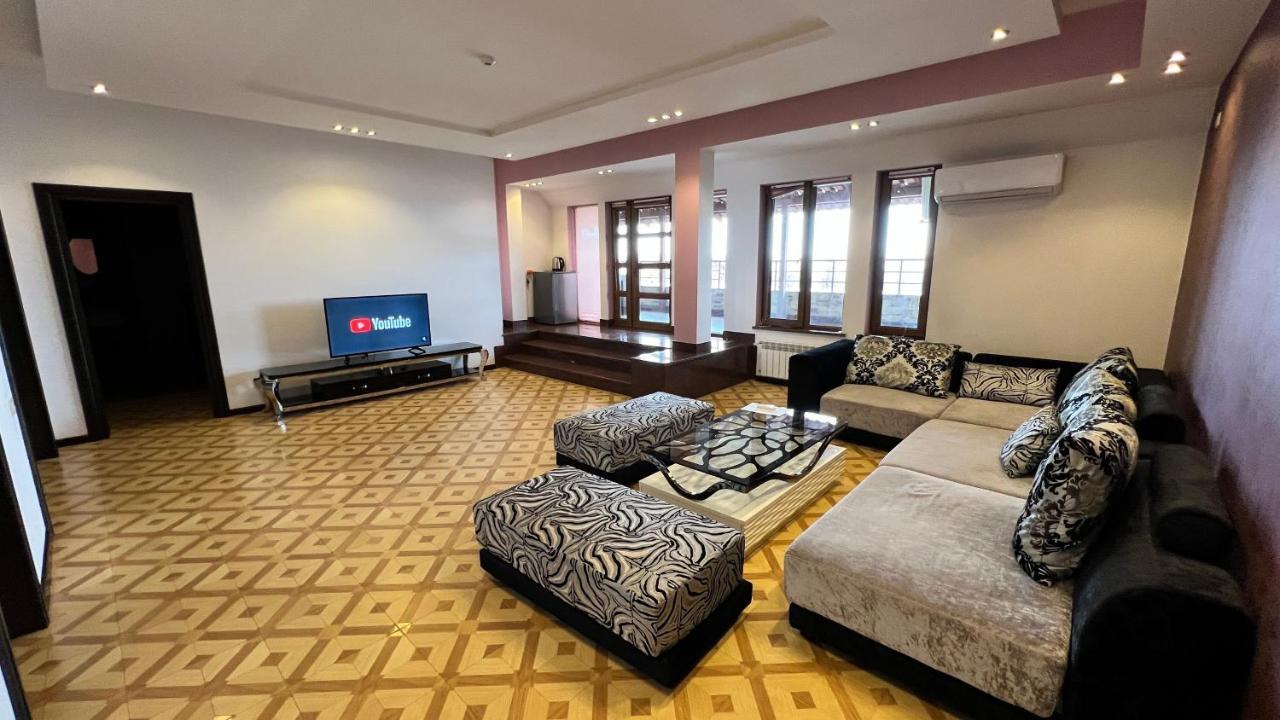 Grand Hills Hotel